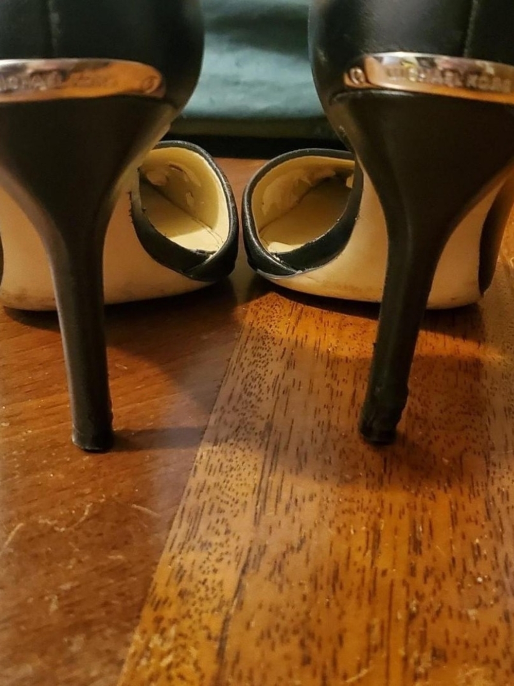 Michael Kors Black Pointed-Toe Stiletto Pumps - Picture 2 of 7
